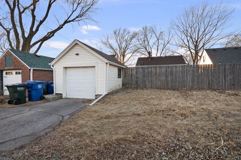 Tiny photo for 3105 Jefferson Avenue, Davenport, IA 52803 (MLS # 12575715)