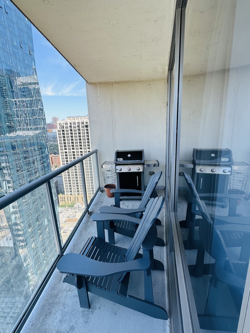 100 E 14th Street 2409