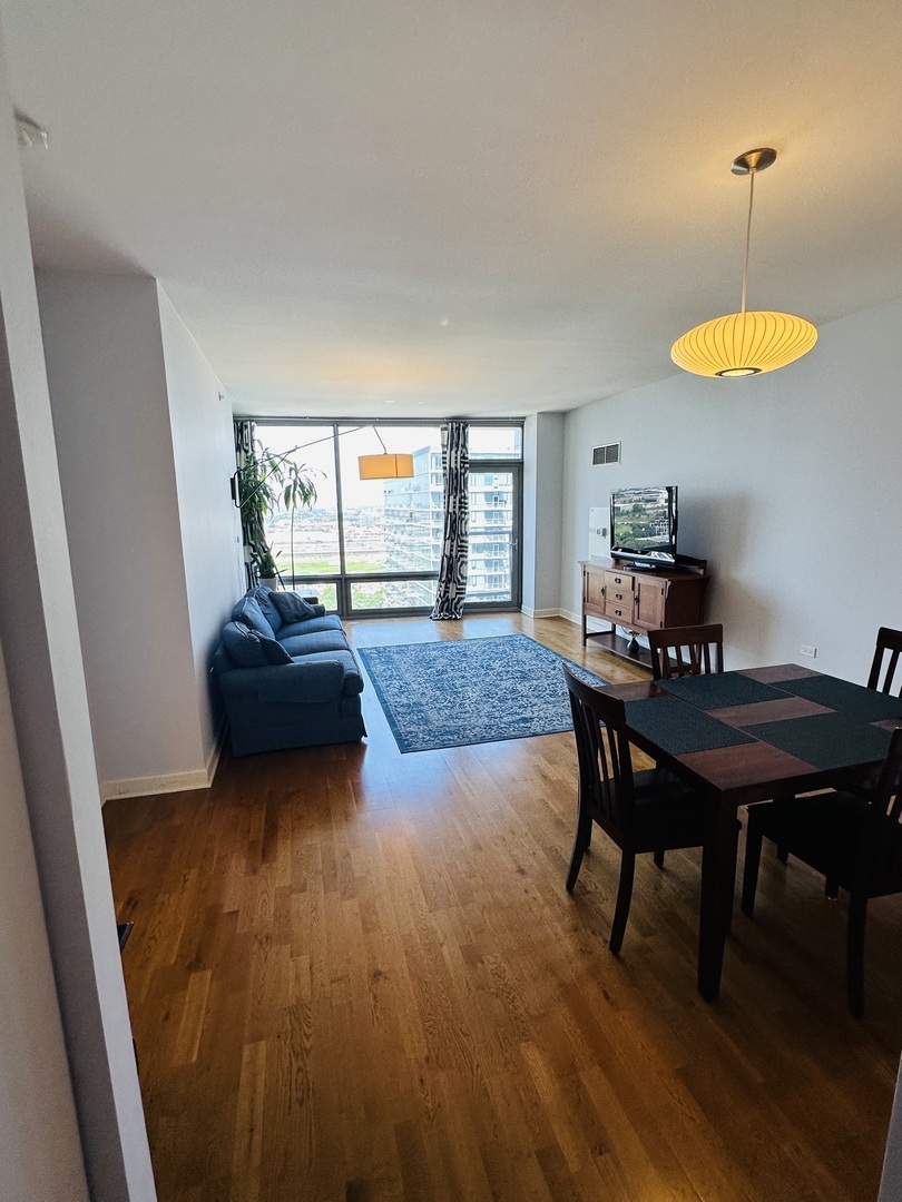100 E 14th Street 2409
