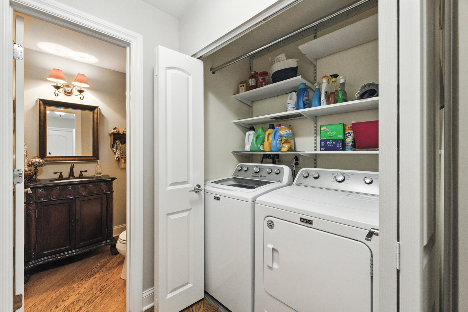 Elk Grove Village, Illinois 60007, United States, 4 Bedrooms Bedrooms, ,3 BathroomsBathrooms,Residential,Contingent,236169