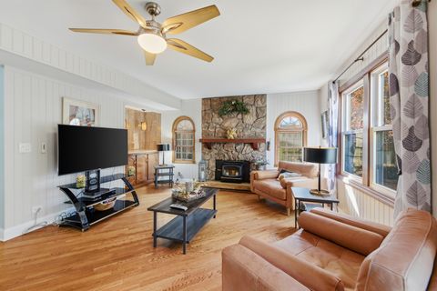 Tiny photo for 1022 Tennessee Lane, Elk Grove Village, IL 60007 (MLS # 12507584)