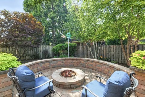 Tiny photo for 1022 Tennessee Lane, Elk Grove Village, IL 60007 (MLS # 12507584)