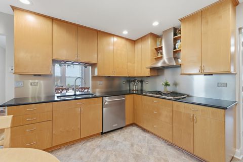 Tiny photo for 1022 Tennessee Lane, Elk Grove Village, IL 60007 (MLS # 12507584)