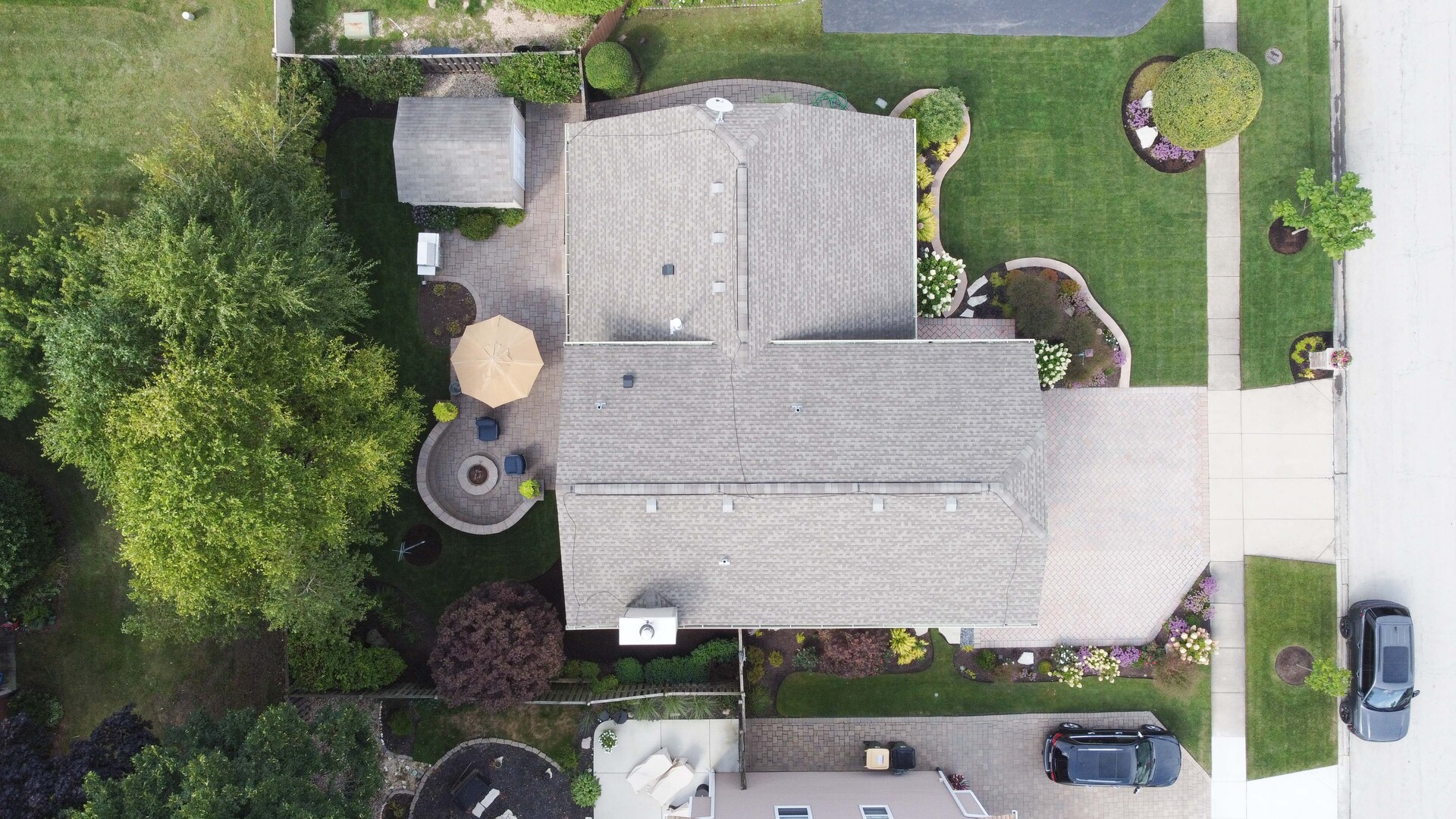 Elk Grove Village, Illinois 60007, United States, 4 Bedrooms Bedrooms, ,3 BathroomsBathrooms,Residential,Contingent,236169