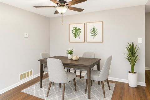 Tiny photo for 1944 Tall Oaks Drive #3a, Aurora, IL 60505 (MLS # 12506843)