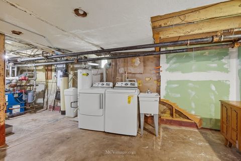Tiny photo for 814 S Washington Street, Lockport, IL 60441 (MLS # 12464769)