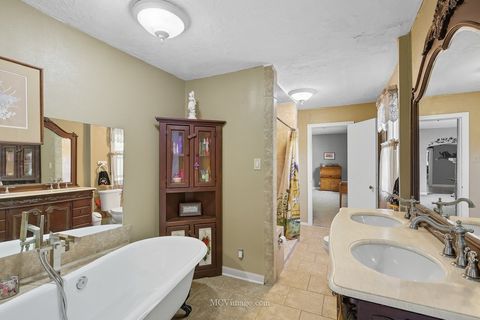 Tiny photo for 814 S Washington Street, Lockport, IL 60441 (MLS # 12464769)
