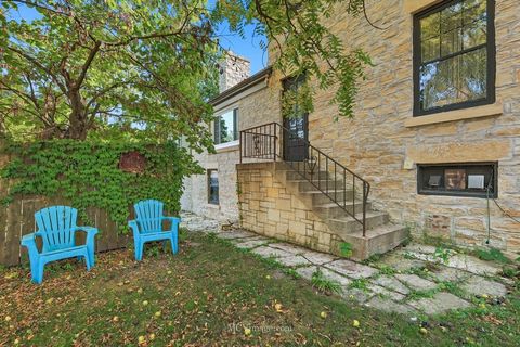 Tiny photo for 814 S Washington Street, Lockport, IL 60441 (MLS # 12464769)
