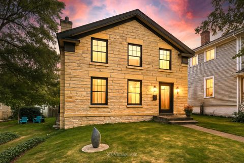 Tiny photo for 814 S Washington Street, Lockport, IL 60441 (MLS # 12464769)