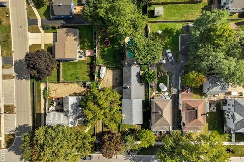 Tiny photo for 814 S Washington Street, Lockport, IL 60441 (MLS # 12464769)