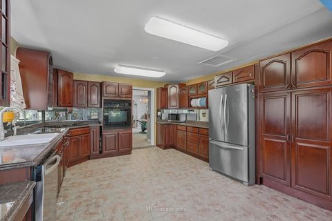 Tiny photo for 814 S Washington Street, Lockport, IL 60441 (MLS # 12464769)