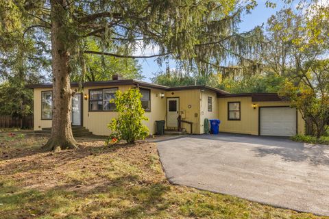 A home in Glen Ellyn