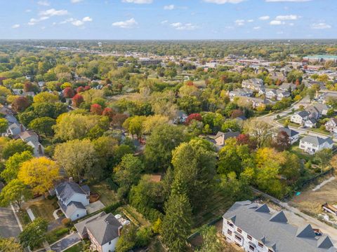 A home in Glen Ellyn