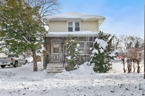 Photo of 844 S 1st Street, DeKalb, IL 60115 (MLS # 12530626)
