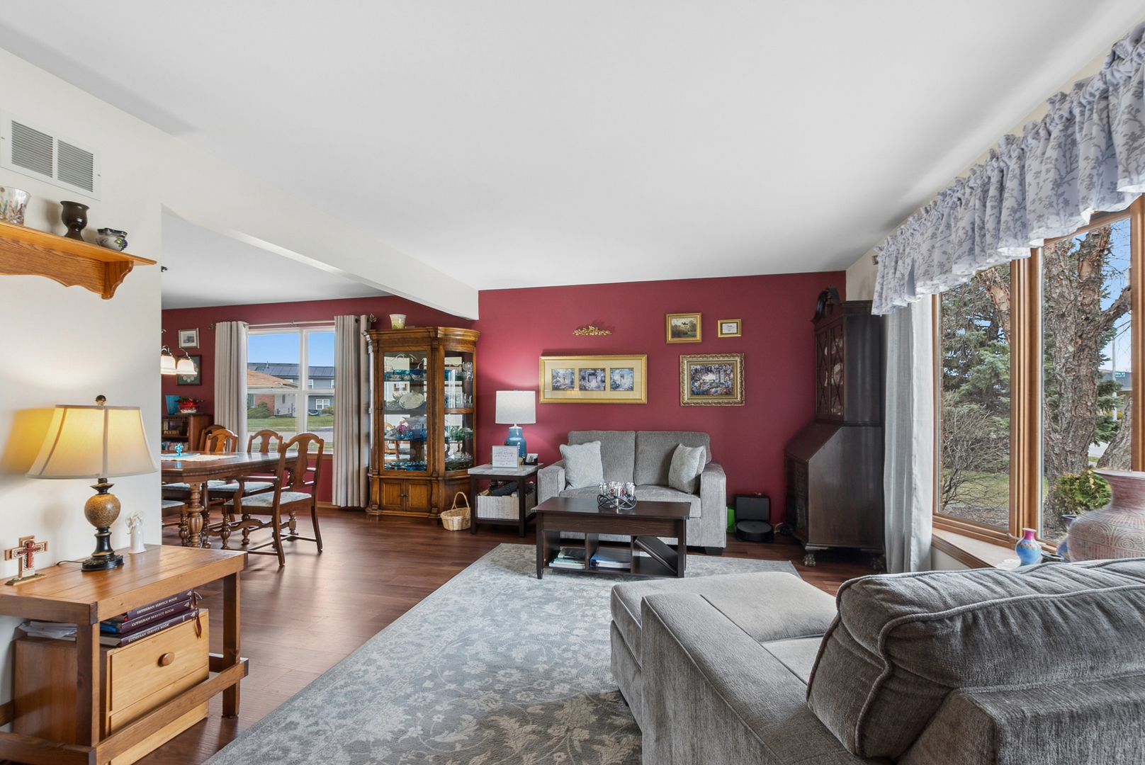 17900 Poplar Lane