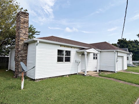 Tiny photo for 421 E 9th Street, Metropolis, IL 62960 (MLS # 12758215)
