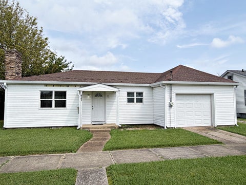 Photo of 421 E 9th Street, Metropolis, IL 62960 (MLS # 12758215)