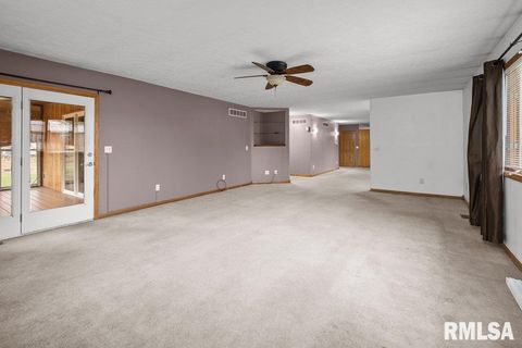 Tiny photo for 304 7TH Street, Hampton, IL 61244 (MLS # QC4269600)