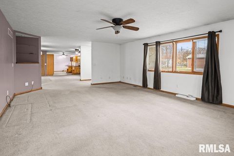 Tiny photo for 304 7TH Street, Hampton, IL 61244 (MLS # QC4269600)