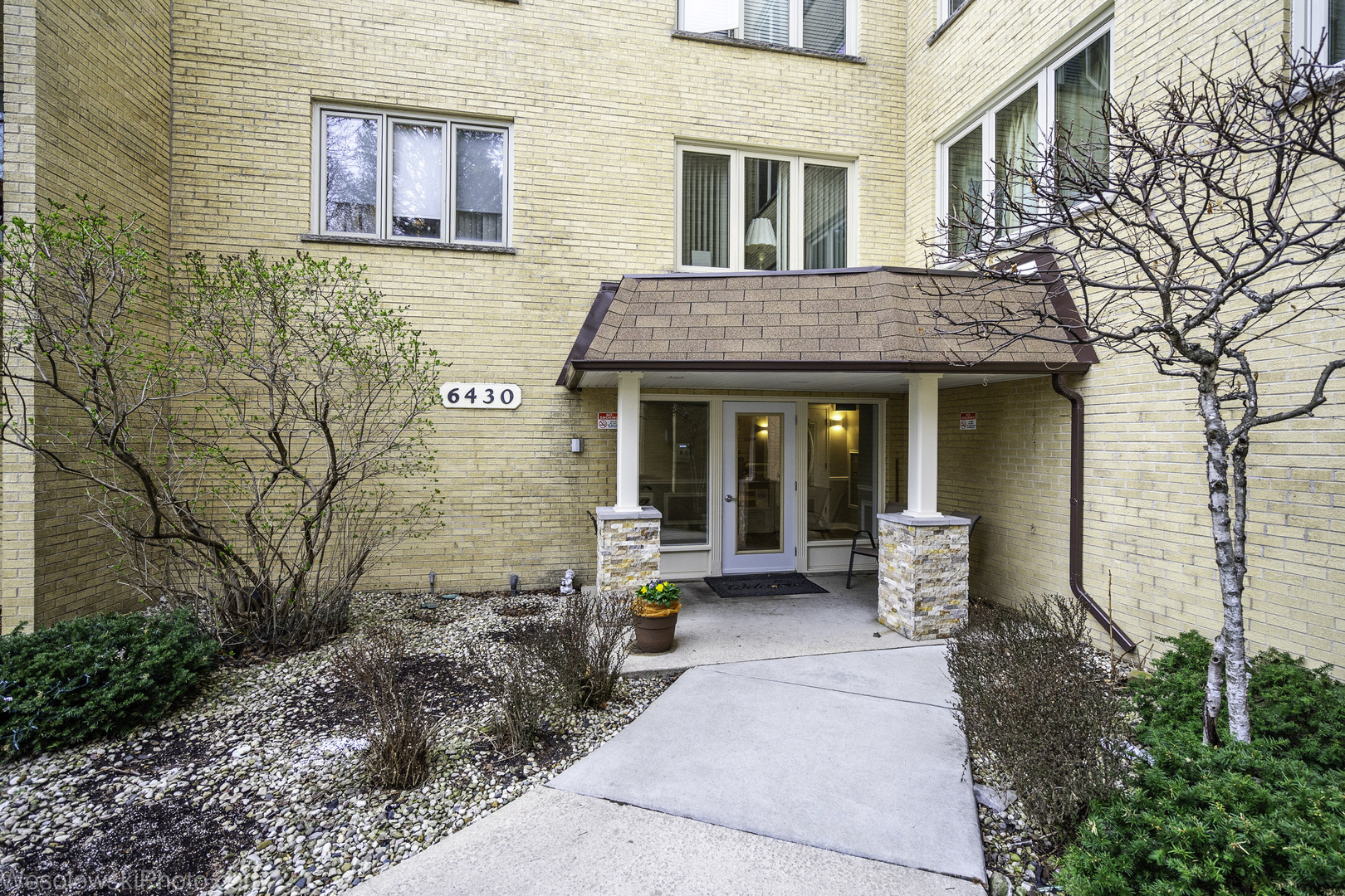 6430 W Belle Plaine Avenue 508