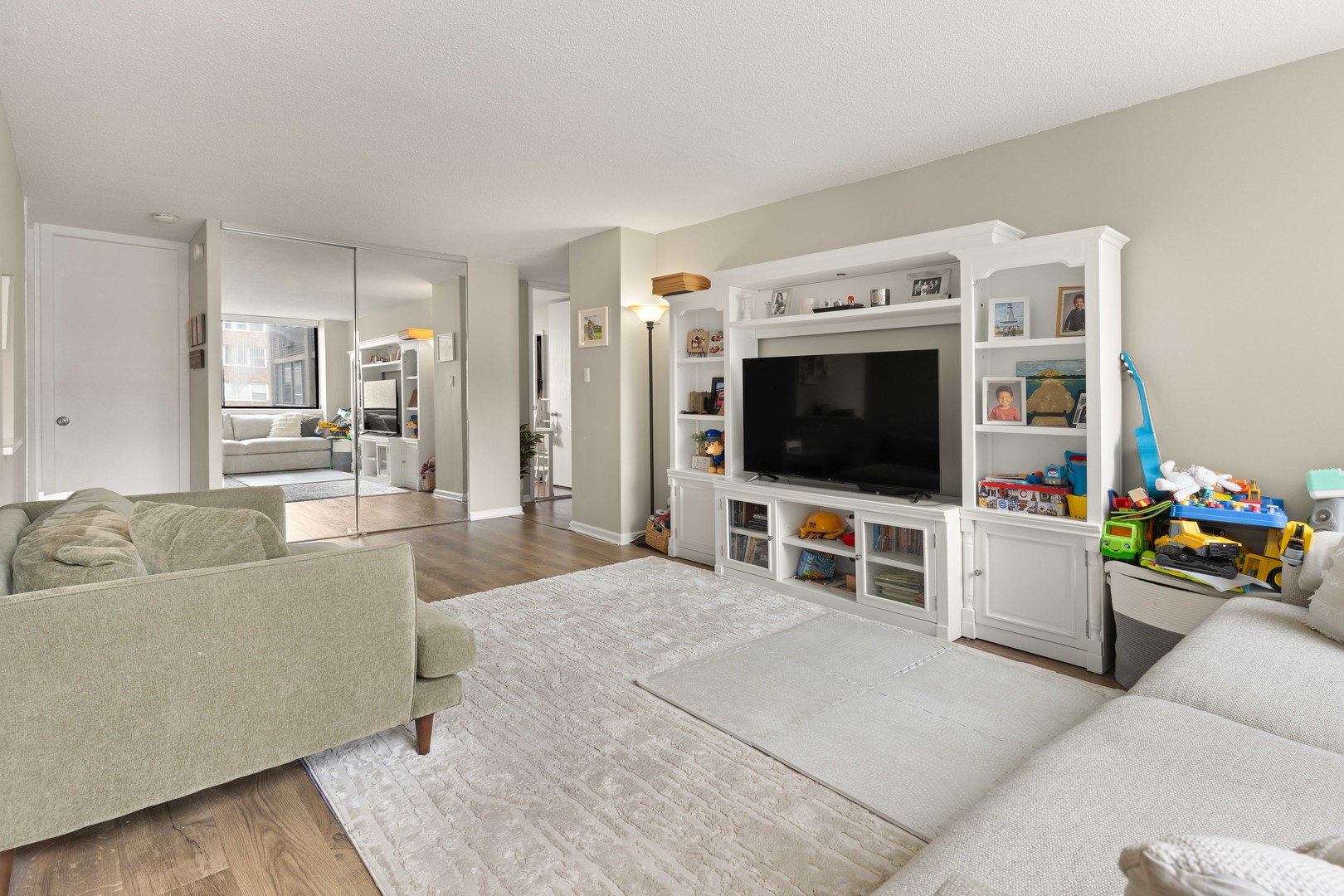 3110 N Sheridan Road 1205