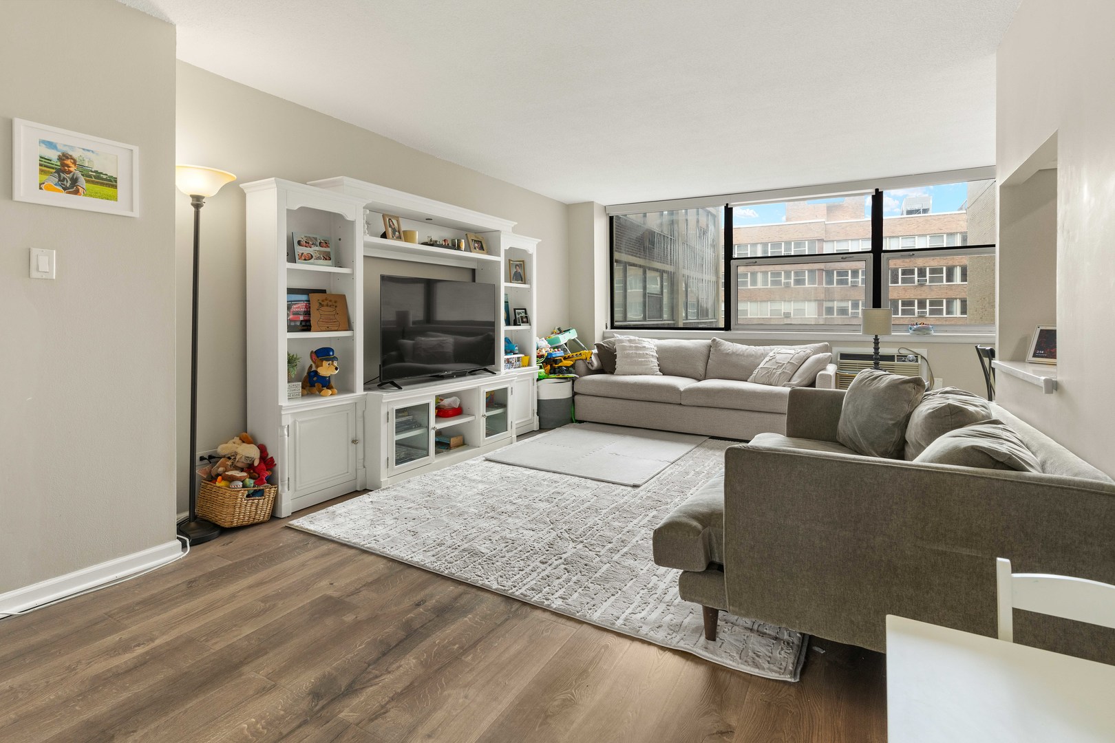 3110 N Sheridan Road 1205