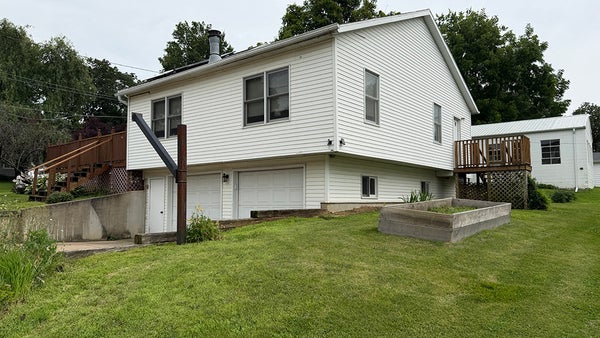 409 N BARBER AVE, POLO, IL 61064 - Image cb83a2965544ea46bdb4c6eddce66814/2839761041