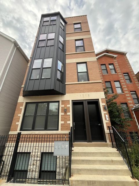 1215 W Erie Street 1 Chicago IL 60642