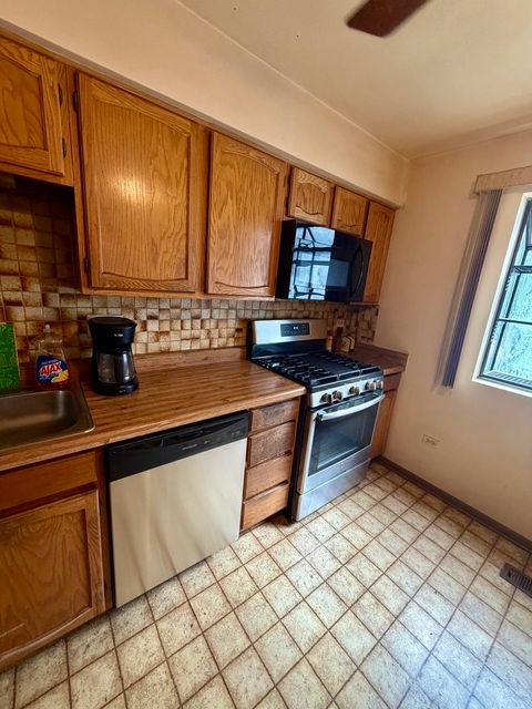 Tiny photo for 332 Essex Court #4, Wood Dale, IL 60191 (MLS # 12614083)