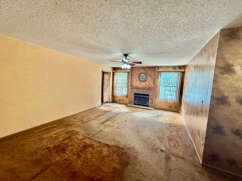 Tiny photo for 332 Essex Court #4, Wood Dale, IL 60191 (MLS # 12614083)