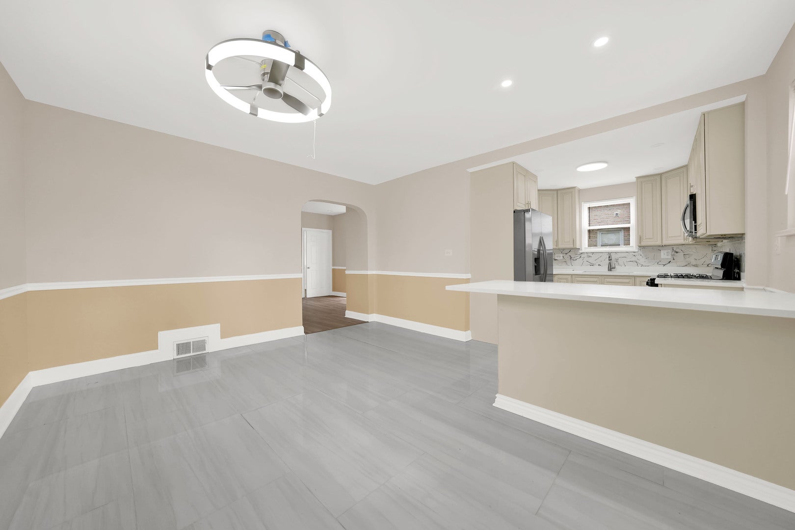 3237 W 64th Place