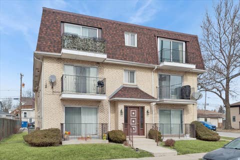 Photo of 6534 W Montrose Avenue #3W, Harwood Heights, IL 60706 (MLS # 12721759)