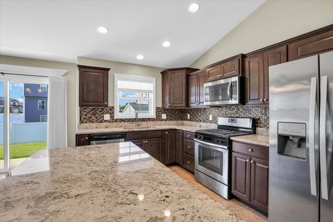 Tiny photo for 1618 Hunters Ridge Court, Mahomet, IL 61853 (MLS # 12676531)