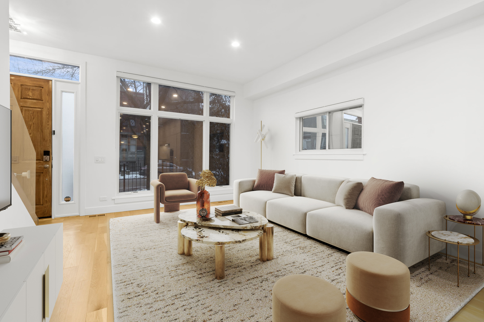 1618 W Pierce Avenue