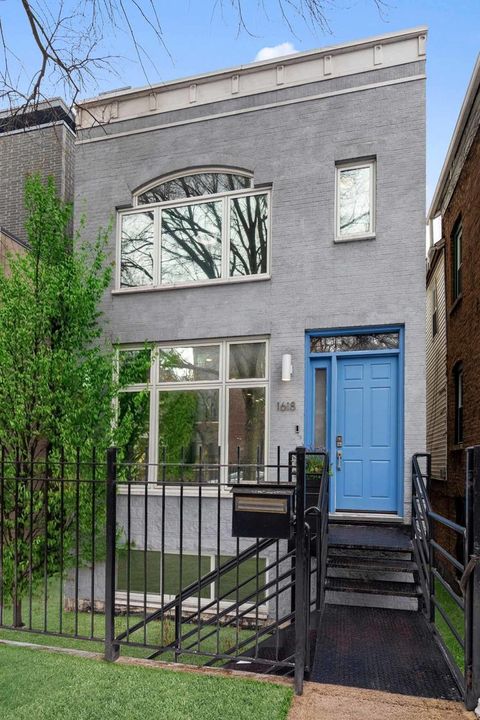 1618 W Pierce Avenue Chicago IL 60622