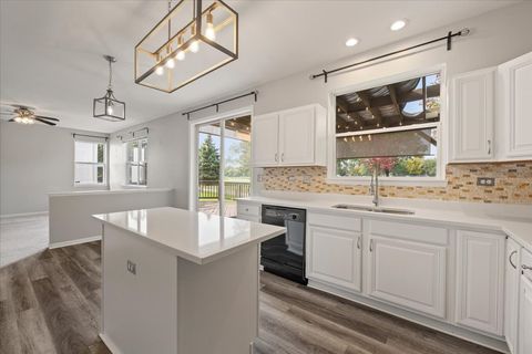 Tiny photo for 1128 Masters Parkway, Aurora, IL 60506 (MLS # 12472233)