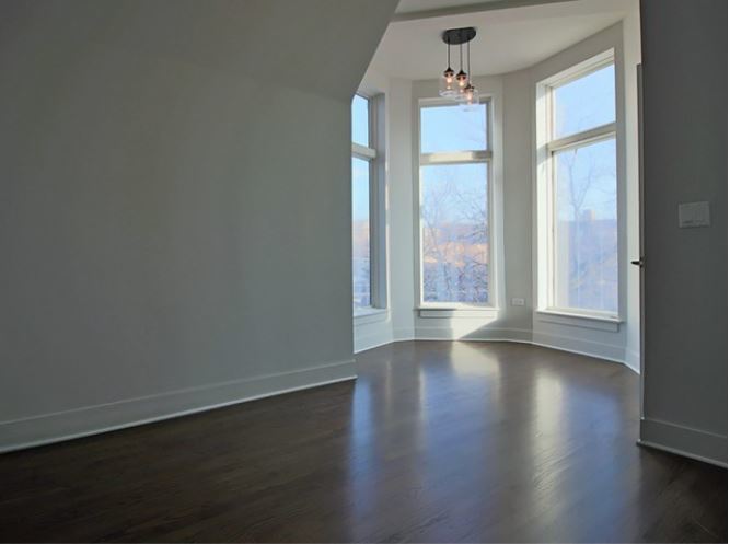 1418 W Addison Street 201