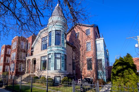 1418 W Addison Street 201 Chicago IL 60613