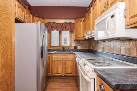 Tiny photo for 216 E Elmwood Street, Pontiac, IL 61764 (MLS # 12686999)