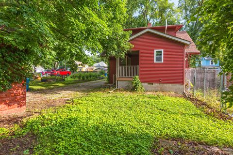Tiny photo for 216 E Elmwood Street, Pontiac, IL 61764 (MLS # 12686999)