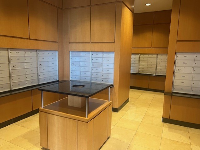 600 N Lake Shore Drive 914