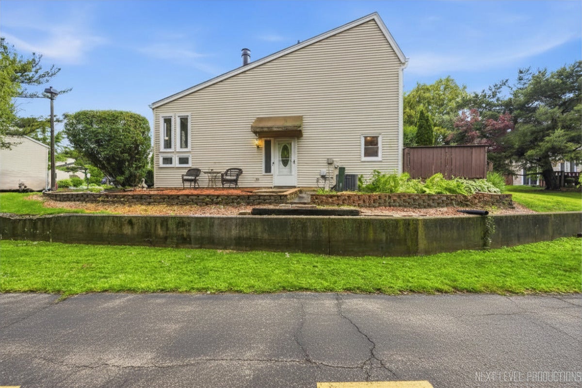 1641 Cove Court