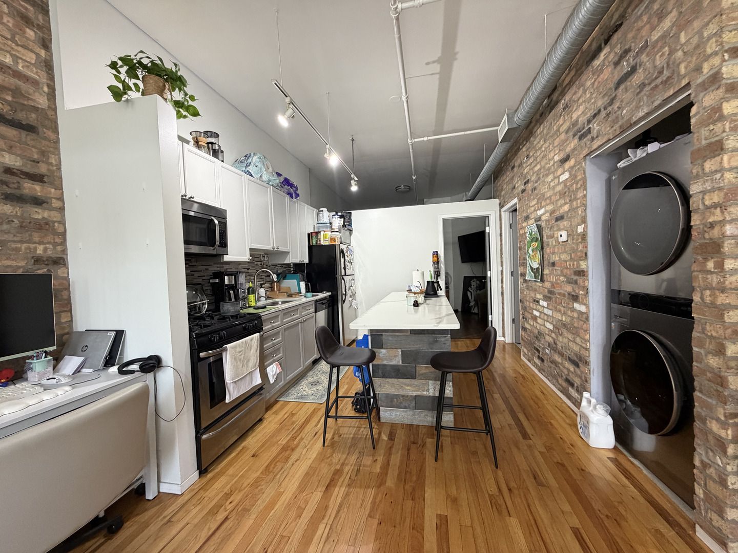 417 S Jefferson Street 301B