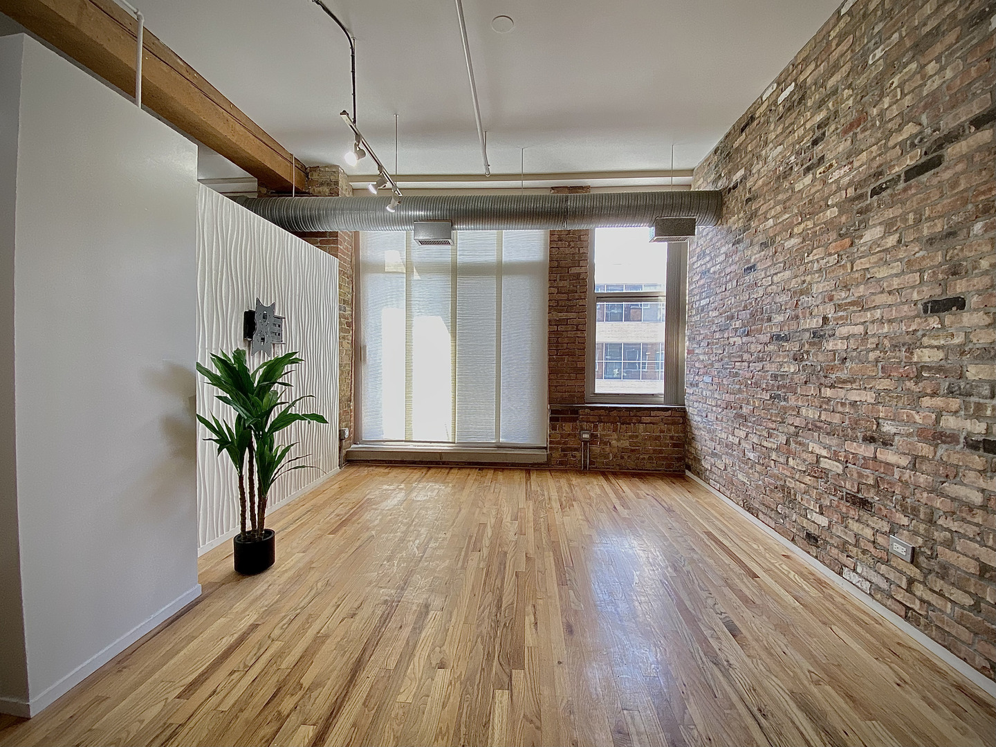 417 S Jefferson Street 301B
