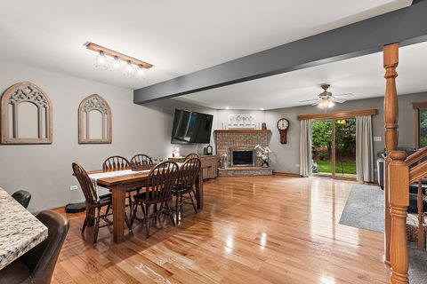 Tiny photo for 8738 Ballycastle Lane, Tinley Park, IL 60487 (MLS # 12632815)