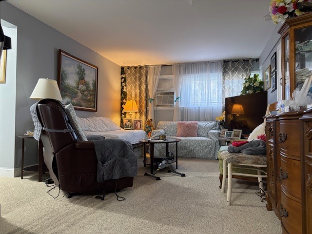 8053 W Churchill Avenue