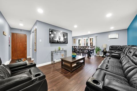 Tiny photo for 4112 W 98th Street #102, Oak Lawn, IL 60453 (MLS # 12572630)