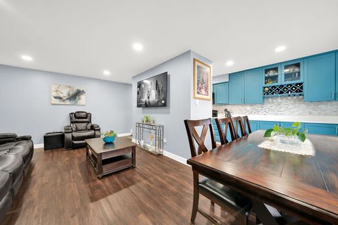 Tiny photo for 4112 W 98th Street #102, Oak Lawn, IL 60453 (MLS # 12572630)