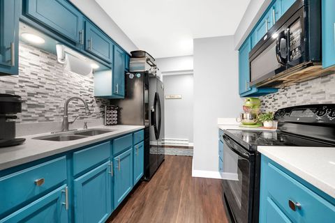 Tiny photo for 4112 W 98th Street #102, Oak Lawn, IL 60453 (MLS # 12572630)