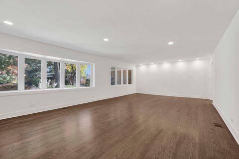 Tiny photo for 6444 N Knox Avenue, Lincolnwood, IL 60712 (MLS # 12527414)